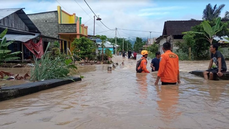 Bolmong Terendam Banjir 1,5 Meter usai Hujan Seharian Penuh, BNPB: 671 KK Terdampak
