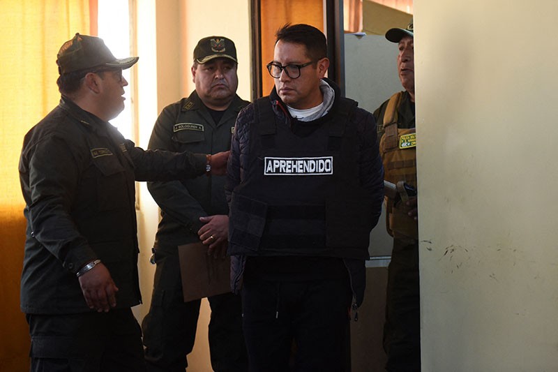 Tampang Para Perwira Militer Ditangkap usai Kudeta Presiden Bolivia Gagal - Bagian 4