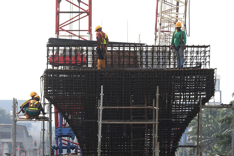 Menkeu Sebut Posisi APBN 2024 Catat Keseimbangan yang Positif - Bagian 2