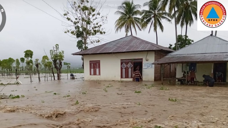 title Banjir Rendam 727 Rumah Warga di Gorontalo dan Bone Bolango, 3.233 Jiwa Terdampak Banjir Rendam 727 Rumah Warga di Gorontalo dan Bone Bolango, 3.233 Jiwa Terdampak