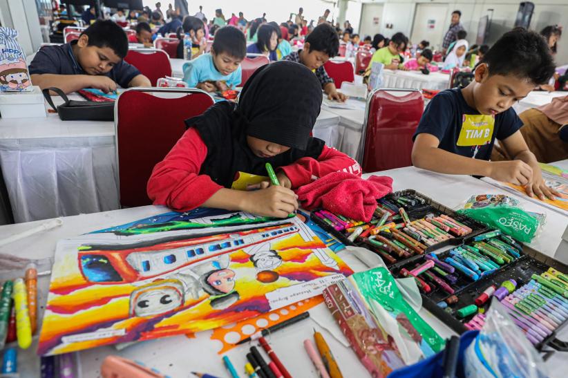 Warna-warni LRT Jakarta 2024 - Bagian 3