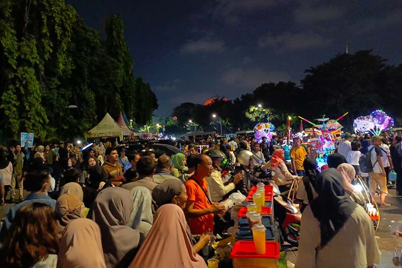 Ribuan Warga Datang ke Monas Hadiri Pesta Rakyat Hari Bhayangkara - Bagian 2