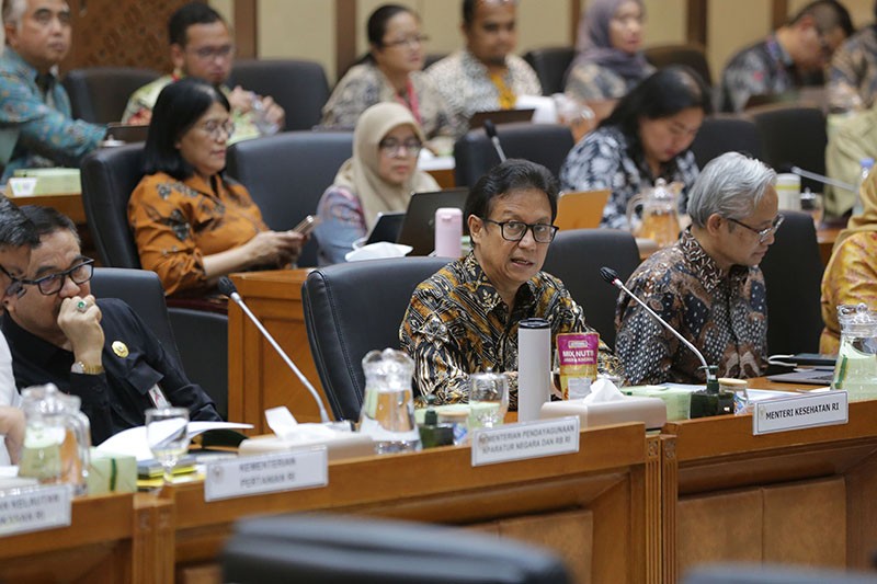 Menkes bersama DPR Raker Bahas RUU Pengawasan Obat dan Makanan - Bagian 2