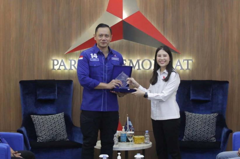 Momen Silaturahmi Politik Petinggi Partai Perindo dan Partai Demokrat - Bagian 6