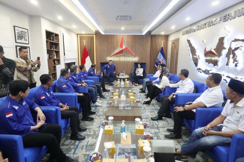 Momen Silaturahmi Politik Petinggi Partai Perindo dan Partai Demokrat - Bagian 3