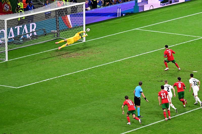 Ekspresi Cristiano Ronaldo Gagal Penalti Nyaris Tersingkir dari Euro 2024 - Bagian 3