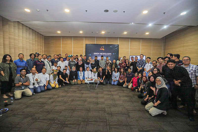 Potong Tumpeng Syukuran HUT ke-12 Sindonews.com - Bagian 4