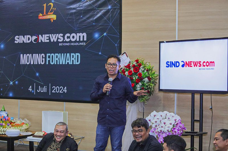 Potong Tumpeng Syukuran HUT ke-12 Sindonews.com - Bagian 3