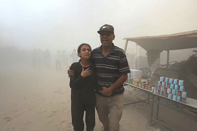 Kejam! Israel Bombardir Penampungan Pengungsi Palestina Berisi Anak-anak dan Lansia - Bagian 2