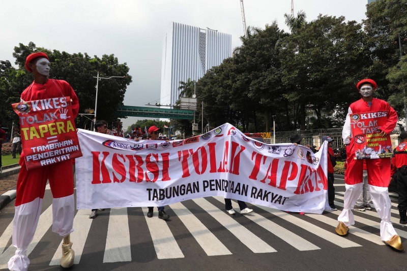 Ekonomi Sulit, Ratusan Buruh Tolak Potong Gaji untuk Tapera - Bagian 3