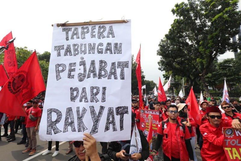 Ekonomi Sulit, Ratusan Buruh Tolak Potong Gaji untuk Tapera - Bagian 1