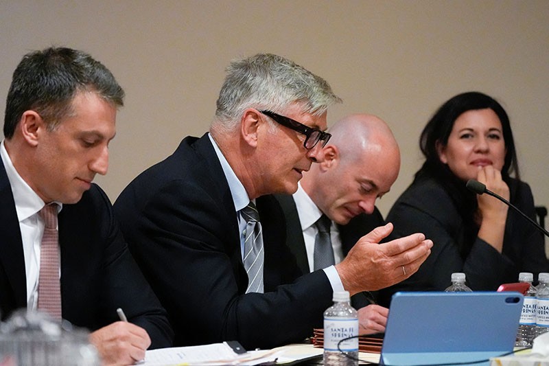 Aktor Alec Baldwin Jalani Sidang Penembakan Tidak Sengaja yang Tewaskan Kru Film - Bagian 2
