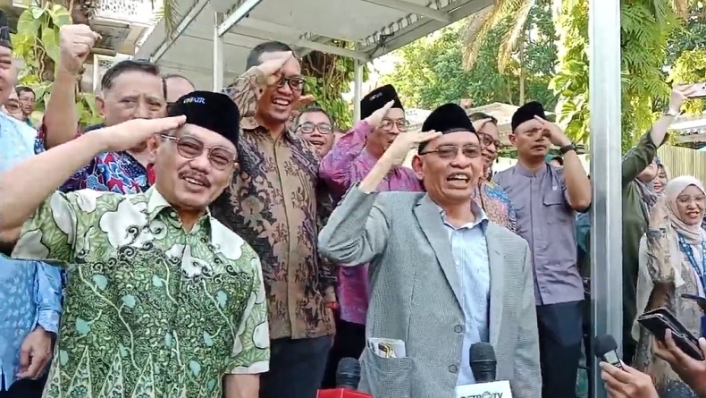 title Rektor Unair Kembalikan Jabatan Budi Santoso sebagai Dekan Fakultas Kedokteran Rektor Unair Kembalikan Jabatan Budi Santoso sebagai Dekan Fakultas Kedokteran