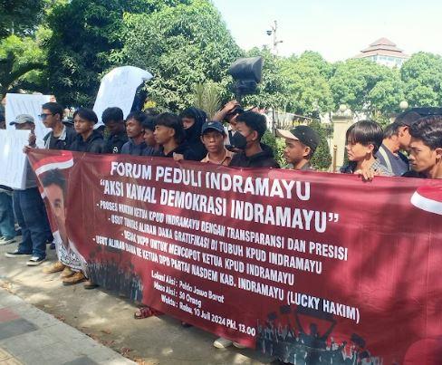 Massa FPI Demo di Polda Jabar Tuntut Pengusutan Kasus Dugaan Suap di Indramayu