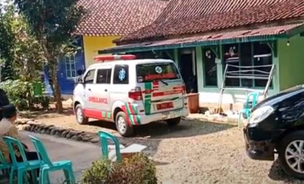title Usai Cekcok Mulut, Perempuan Muda di Banjarnegara Tewas Ditusuk Mantan Suami Usai Cekcok Mulut, Perempuan Muda di Banjarnegara Tewas Ditusuk Mantan Suami