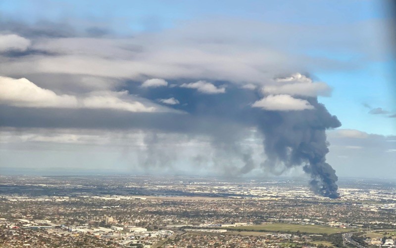 Kebakaran Pabrik Kimia Bak Ledakan Bom Atom di Australia - Bagian 1