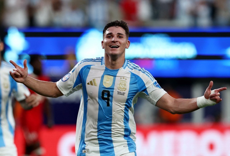 Argentina Masuk Final Copa America 2024, Julian Alvarez dan Lionel Messi Cetak Gol - Bagian 2