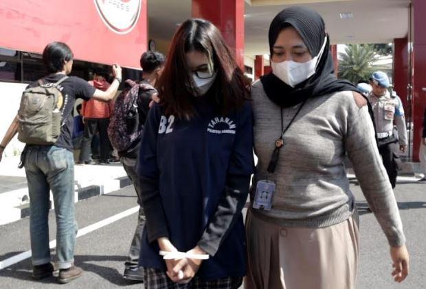 Selebgram Cantik Bandung Promosikan Judi Online Ditangkap, Raup Untung Rp3 Miliar