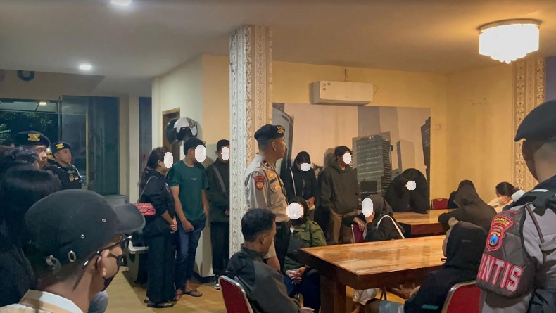 12 Perempuan dan 11 Laki-Laki Ditangkap di Kamar Hotel Malang, 8 Kondom Bekas Pakai Disita