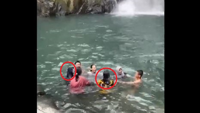 Viral Video Detik-Detik 2 Gadis Hilang Tenggelam di Air Terjun Maros