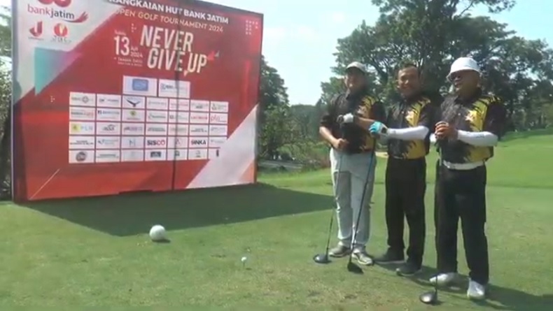 MNC Life Berikan Asuransi Kecelakaan untuk Peserta Turnamen Golf HUT ke-63 Bank Jatim