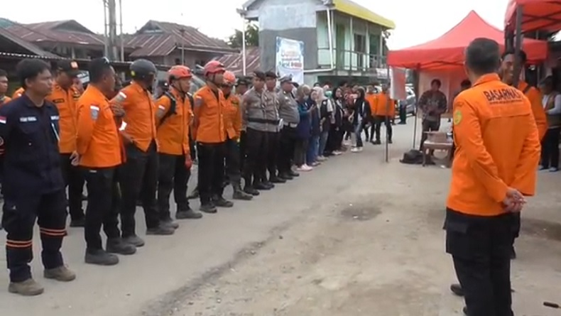 title Pencarian Korban Longsor Tambang di Bone Bolango Dihentikan, Total 27 Orang Tewas 15 Hilang Pencarian Korban Longsor Tambang di Bone Bolango Dihentikan, Total 27 Orang Tewas 15 Hilang