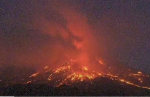 Gunung Merapi Kembali Erupsi, Lontarkan Awan Panas Guguran 1.800 Meter