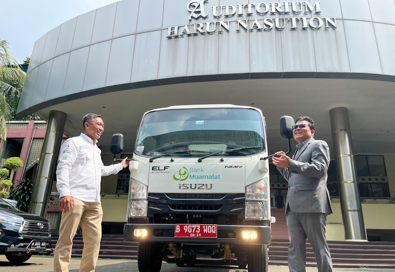 Bank Muamalat dan BMM Salurkan Beasiswa Pendidikan kepada Siswa Berprestasi - Bagian 2