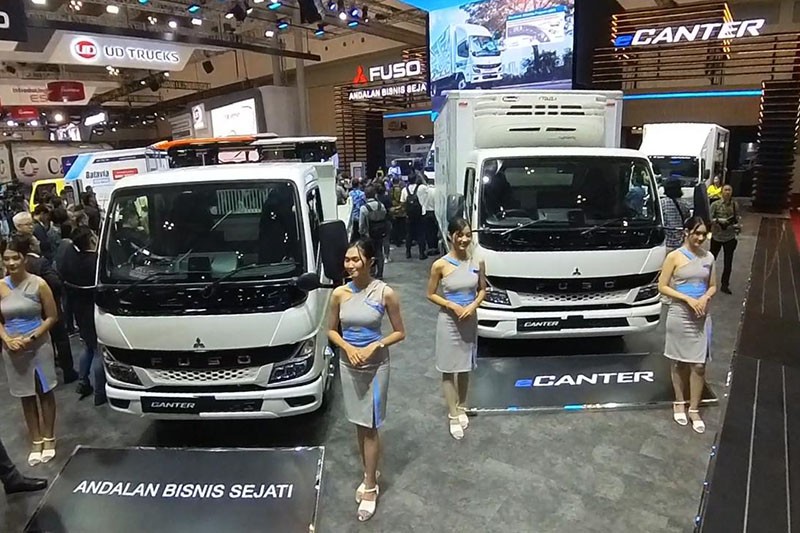 Penampakan Truk Listrik Mitsubishi Fuso eCanter di GIIAS 2024  - Bagian 2