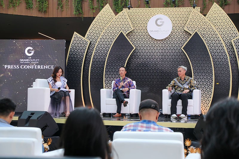 Ruang Ritel Berpadu Gaya Hidup Kontemporer - Bagian 3