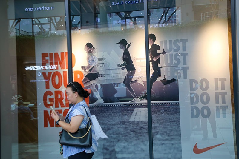 Ruang Ritel Berpadu Gaya Hidup Kontemporer - Bagian 4