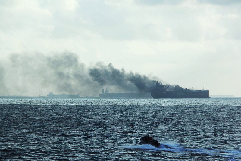 2 Kapal Tanker Berisi Minyak Tabrakan hingga Kebakaran di Perairan Singapura - Bagian 2