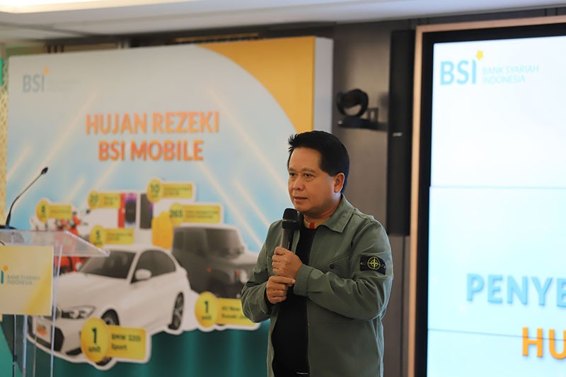 Penyerahan Hadiah Mobil Mewah kepada Nasabah BSI - Bagian 4