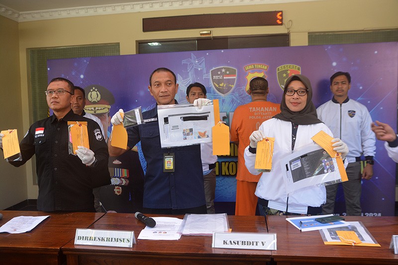 Tampang Penjual Video Porno Anak Beromzet Rp12 Juta per Bulan - Bagian 3