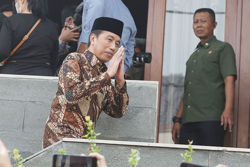 Presiden Jokowi Melayat Almarhum Hamzah Haz - Bagian 2