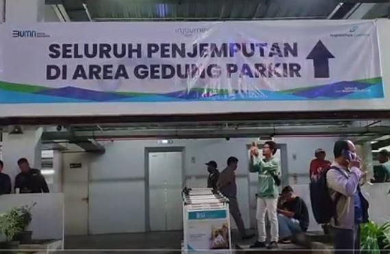 title HUT ke-79 RI di IKN, Bandara SAMS Sepinggan Alihkan Penjemputan Penumpang ke Gedung Parkir HUT ke-79 RI di IKN, Bandara SAMS Sepinggan Alihkan Penjemputan Penumpang ke Gedung Parkir