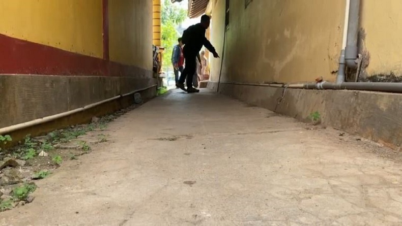 Tuban Heboh Teror Ceceran Mirip Darah di Jalan dan Dinding Rumah Warga