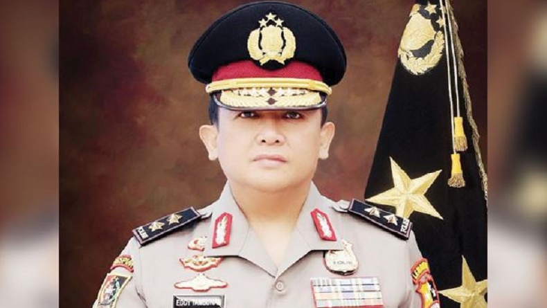 title Mutasi Polri, Irjen Eddy Sumitro Jabat Kapolda Maluku Gantikan Irjen Lotharia Latif Mutasi Polri, Irjen Eddy Sumitro Jabat Kapolda Maluku Gantikan Irjen Lotharia Latif