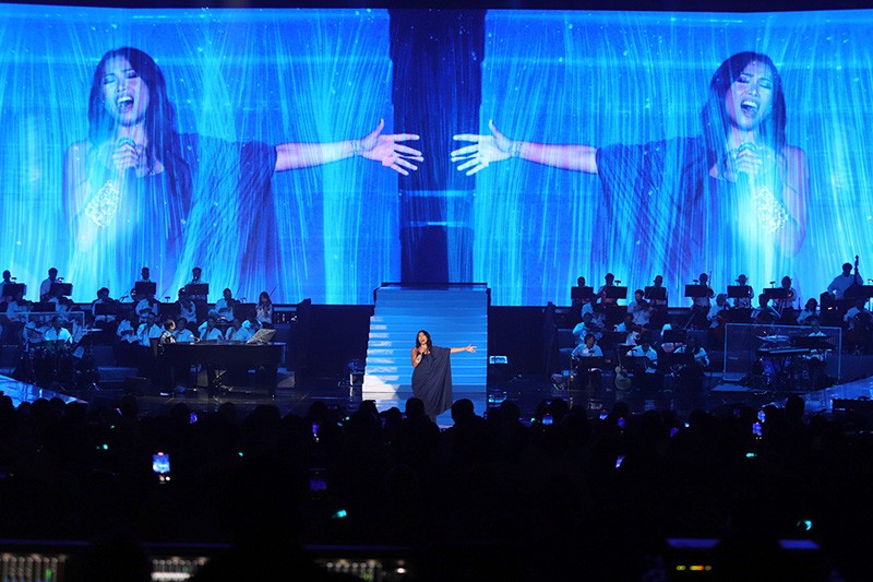 Penampilan Anggun C Sasmi Bayar Kerinduannya dengan Indonesia - Bagian 4