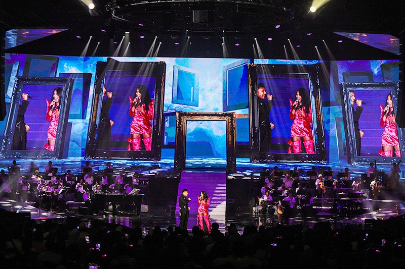 Penampilan Anggun C Sasmi Bayar Kerinduannya dengan Indonesia - Bagian 5