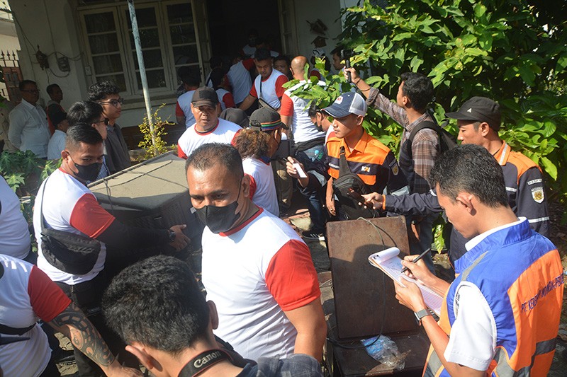 Penertiban 7 Rumah Aset Negara di Semarang - Bagian 4