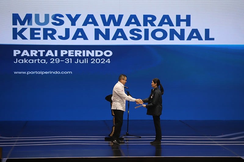 HT Tugaskan Angela Tanoesoedibjo sebagai Ketua Umum Partai Perindo - Bagian 2