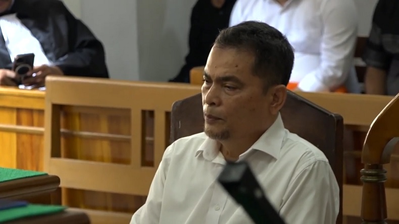 title Mantan Kadinkes Sumut Dituntut 20 Tahun Penjara Kasus Korupsi APD Covid-19 Mantan Kadinkes Sumut Dituntut 20 Tahun Penjara Kasus Korupsi APD Covid-19