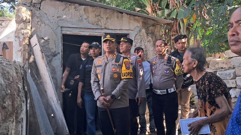 Kisah Pilu Nenek Pensiunan Guru SD di Sampang Tinggal di Gubuk Kumuh, Kaget Didatangi Polisi