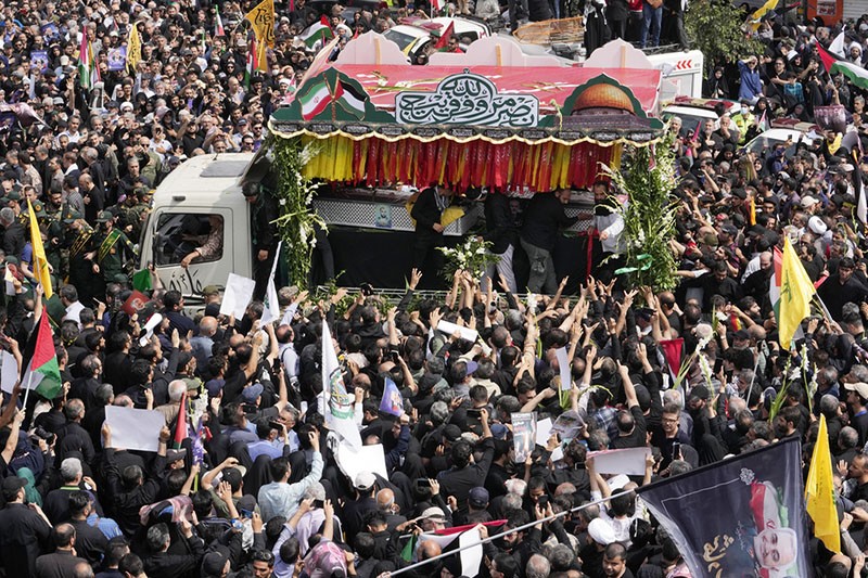 Pemakaman Pemimpin Hamas Ismail Haniyeh Diiringi Ribuan Rakyat Iran - Bagian 4