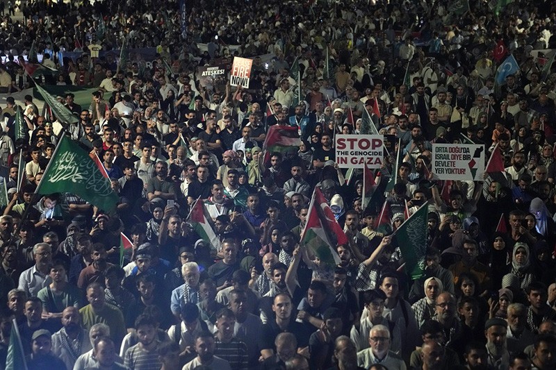 Warga Turki Murka, Turun ke Jalan Kutuk Pembunuhan Pemimpin Hamas Ismail Haniyeh - Bagian 2