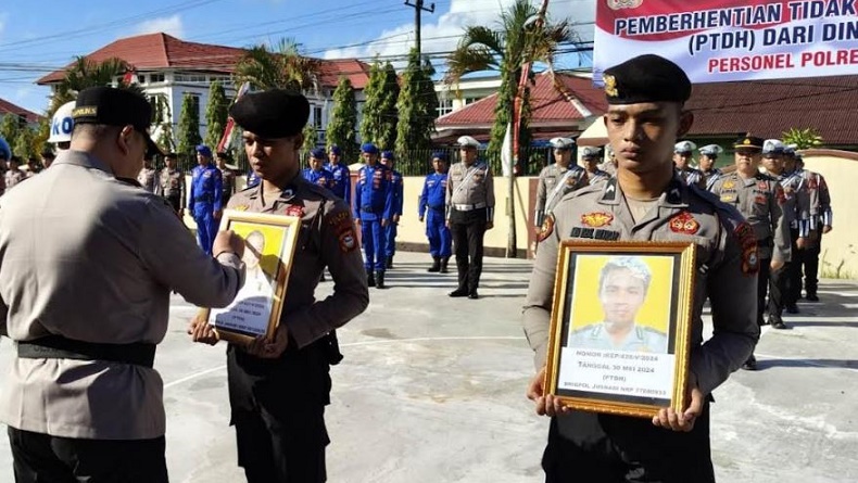 2 Polisi di Sinjai Dipecat dengan Tidak Hormat usai Bolos Kerja Bertahun-tahun