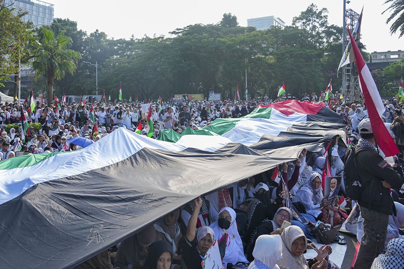 Kedubes AS di Jakarta Digeruduk Ratusan Massa Kecam Pembunuhan Ismail Haniyeh - Bagian 4