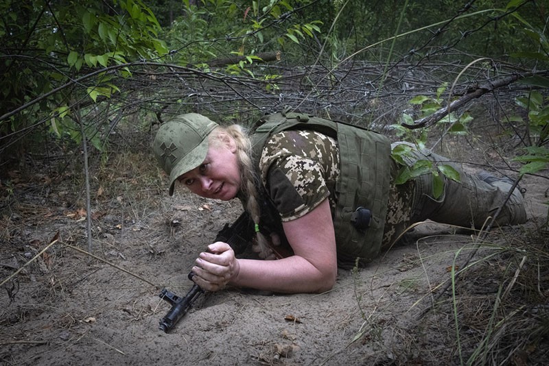 Spesialis Penembak Jatuh Drone Rusia Ternyata Para Perempuan Ukraina - Bagian 4