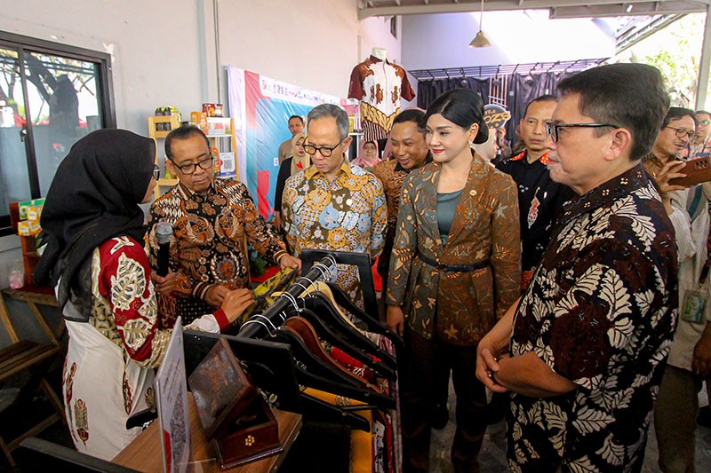 Tingkatkan Kesejahteraan Masyarakat Desa, Ekosistem Keuangan Inklusif Diluncurkan - Bagian 2